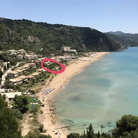 Beachfront House In Corfu * גליפאדה