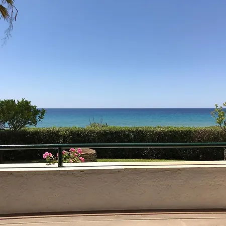 Beachfront House In Corfu Dom wakacyjny Glifada