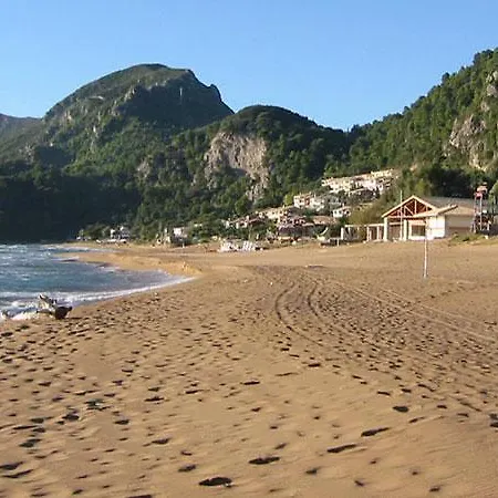 Beachfront House In Corfu בית נופש גליפאדה